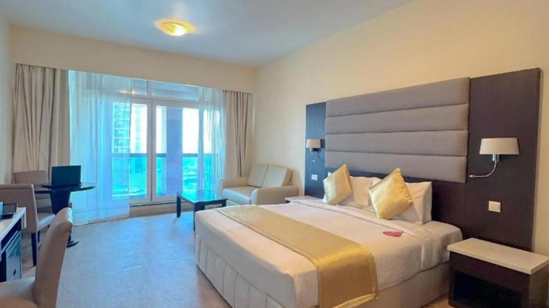 Dancenter Prime Sheikh Zayed Road Luxury Difc Hotel Dubai United Arab Emirates
